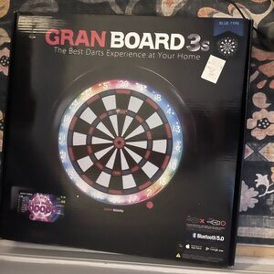 3s Bluetooth Dartboard - Black and Red